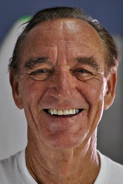 Robert August 프로필