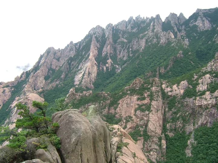 금강산 세존봉