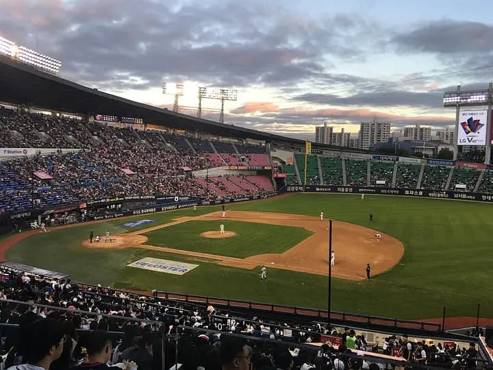 KBO 홈구장 9곳 모음 — 가을야구 직관 전에 보는 구장 사진 대표 이미지